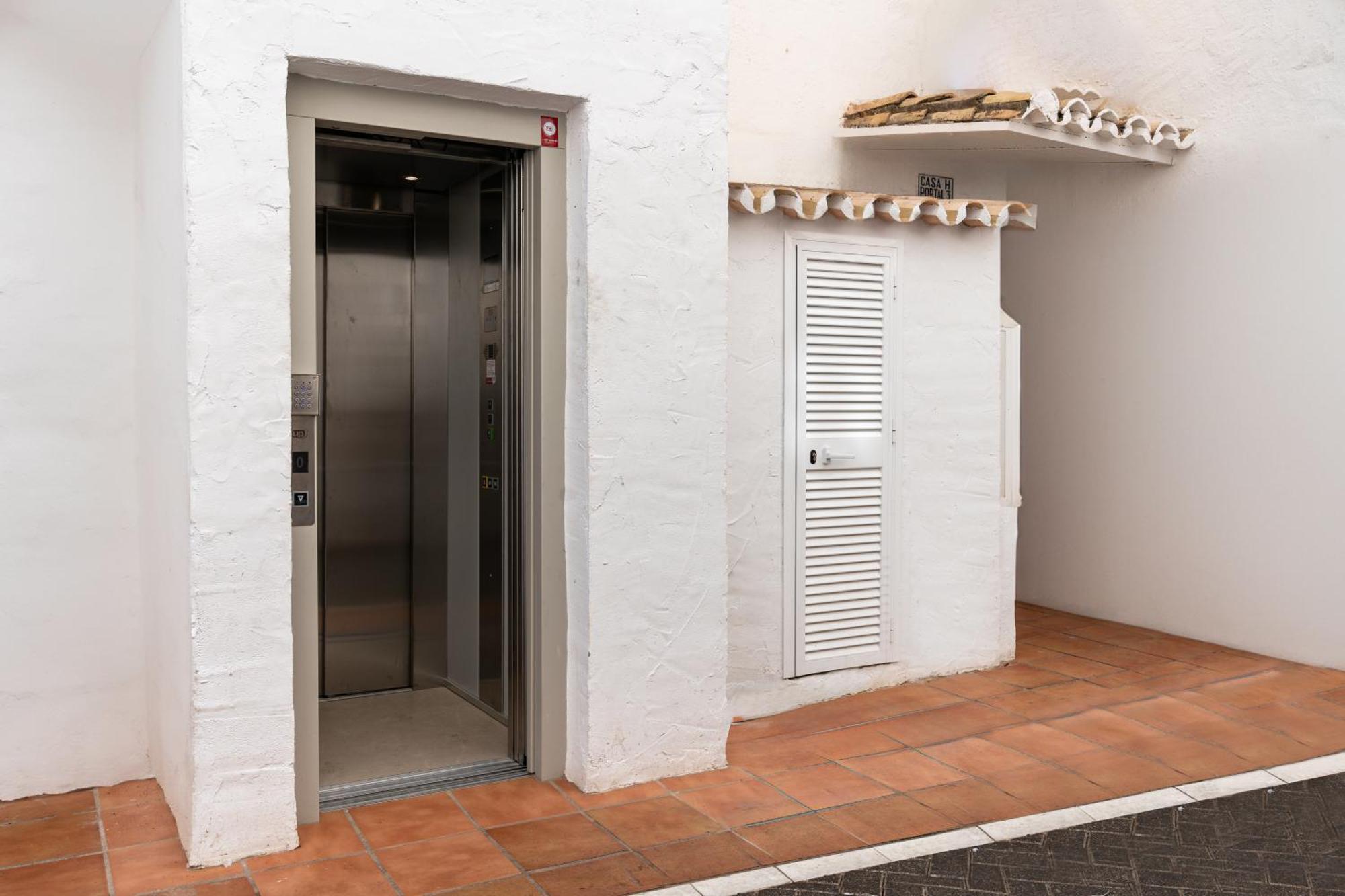 Apartament 243-Fully Renovated-Puerto Banus Marbella Front Line Penthouse Zewnętrze zdjęcie